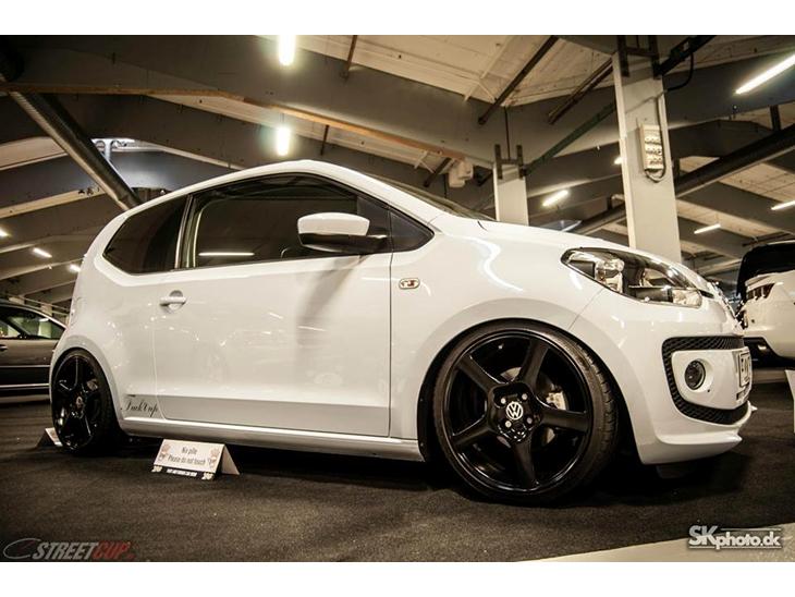 {{currentPhoto.altText}} billede {{currentPhoto.number}}