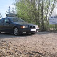 BMW E36 320i Sedan