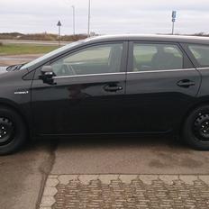 Toyota Auris 1,8 Hybrid h2+