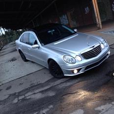 Mercedes Benz E280 W211 E class