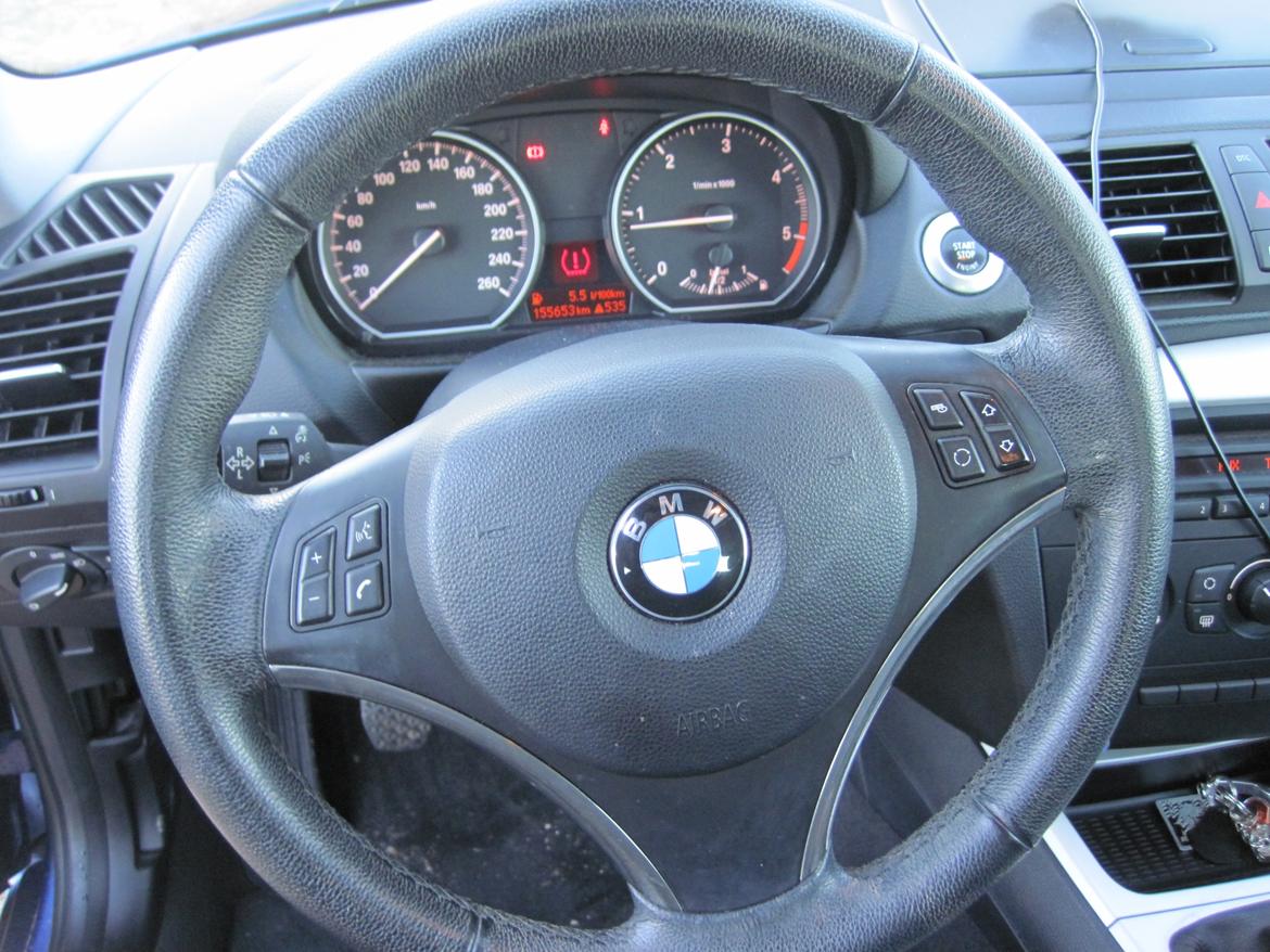BMW 120d E87 Lci - Mit eget billed indendørs 
- To dage efter jeg har hentet bilen - BMW 120d  billede 12