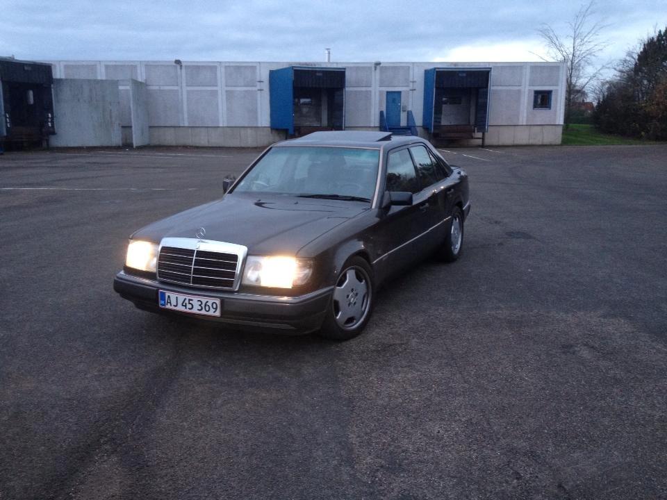 Mercedes Benz W124 300 E-24 billede 28