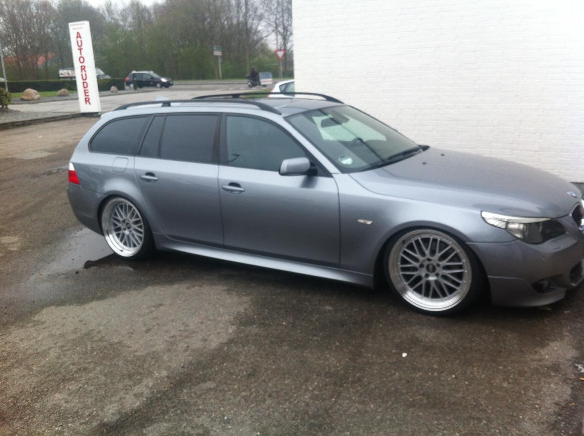 BMW E61 525d med panorama tag billede 2