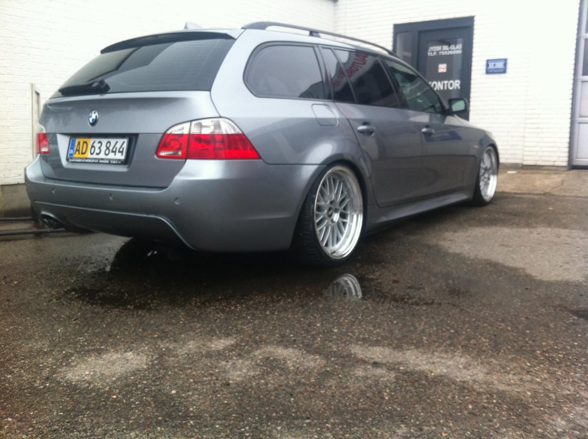 BMW E61 525d med panorama tag billede 3