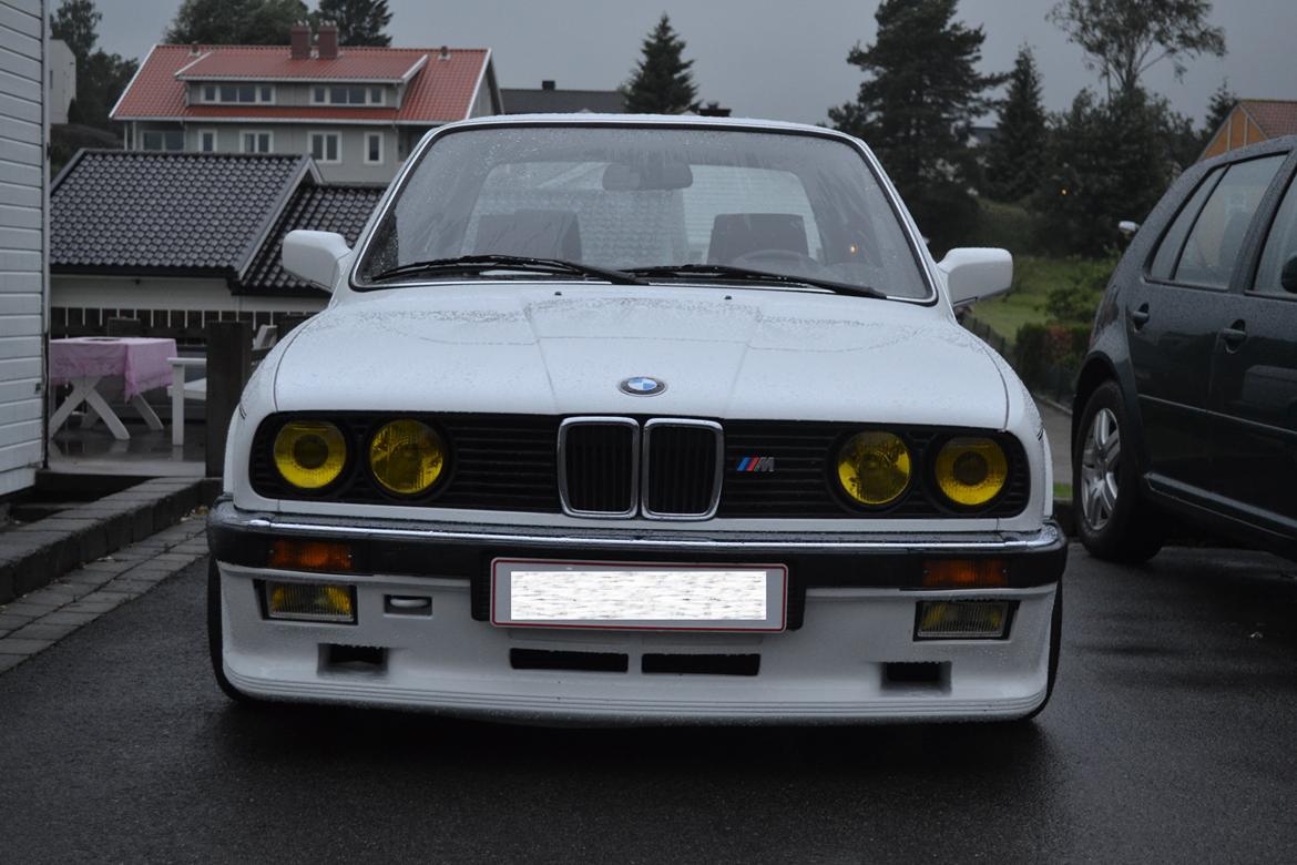 BMW E30 320i billede 5