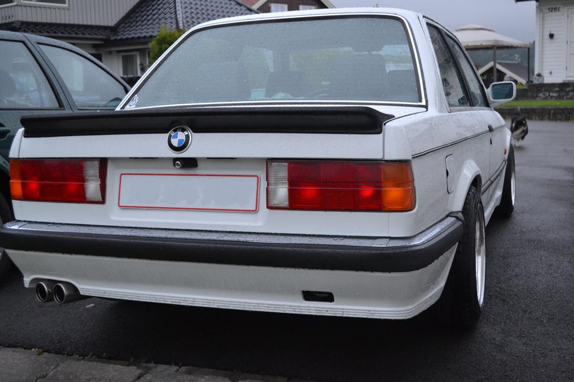 BMW E30 320i billede 7