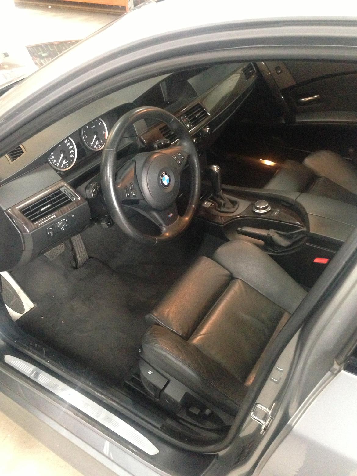 BMW E61 525d med panorama tag billede 5