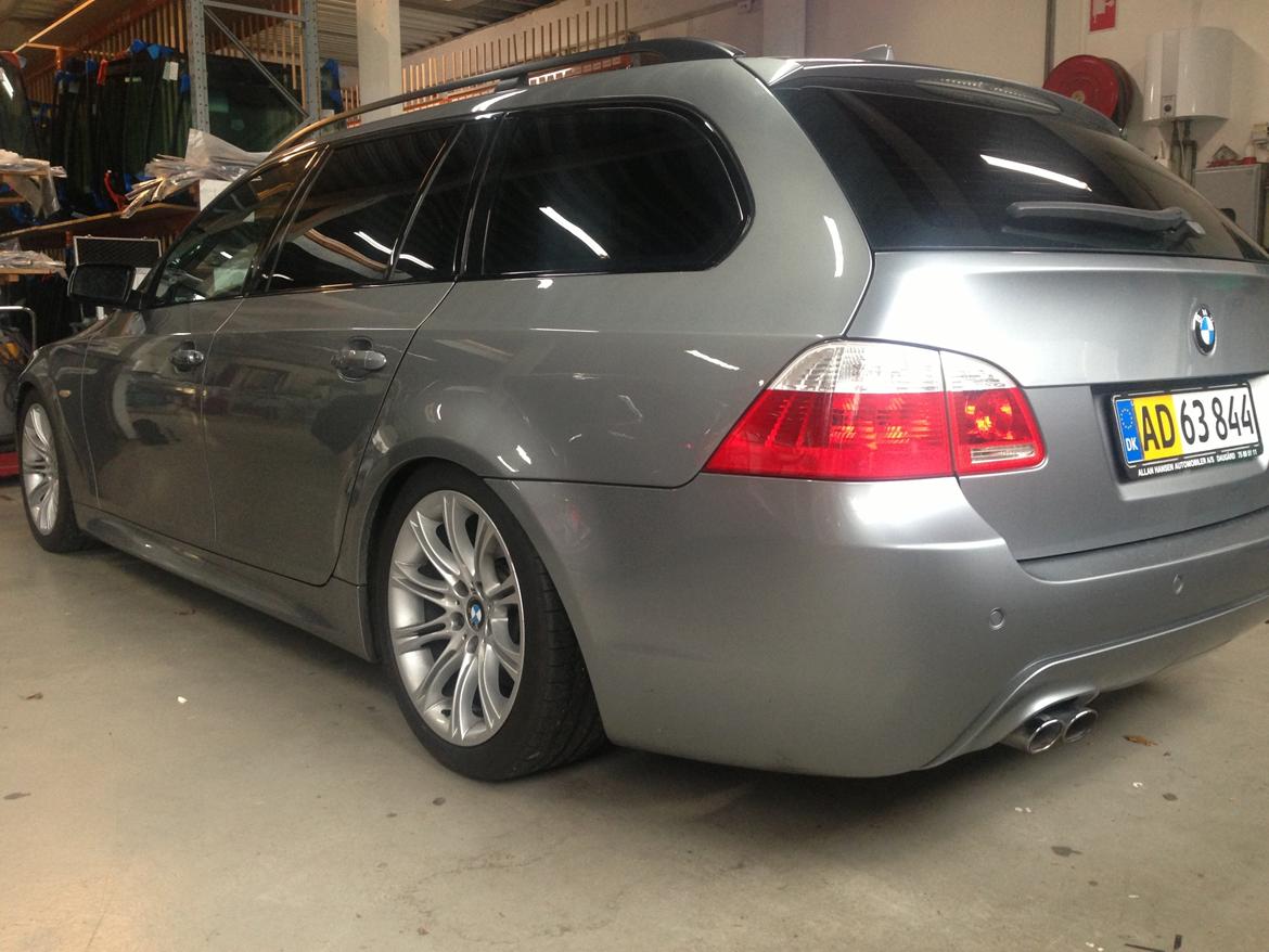 BMW E61 525d med panorama tag billede 10