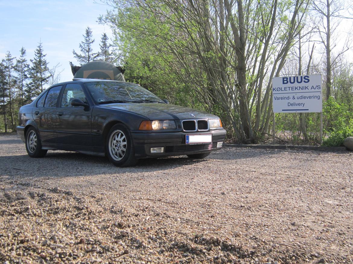 BMW E36 320i Sedan billede 1