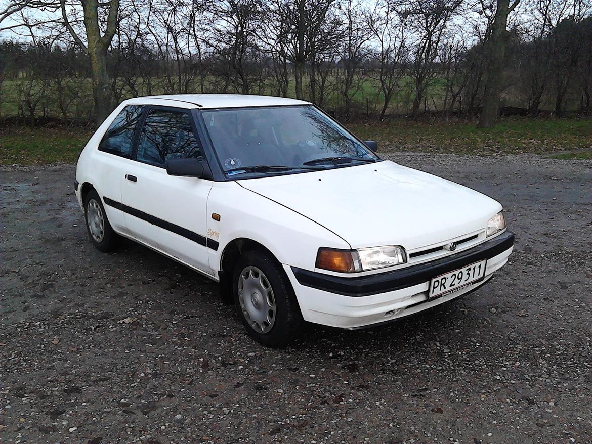 Mazda 323 Hatchback billede 6