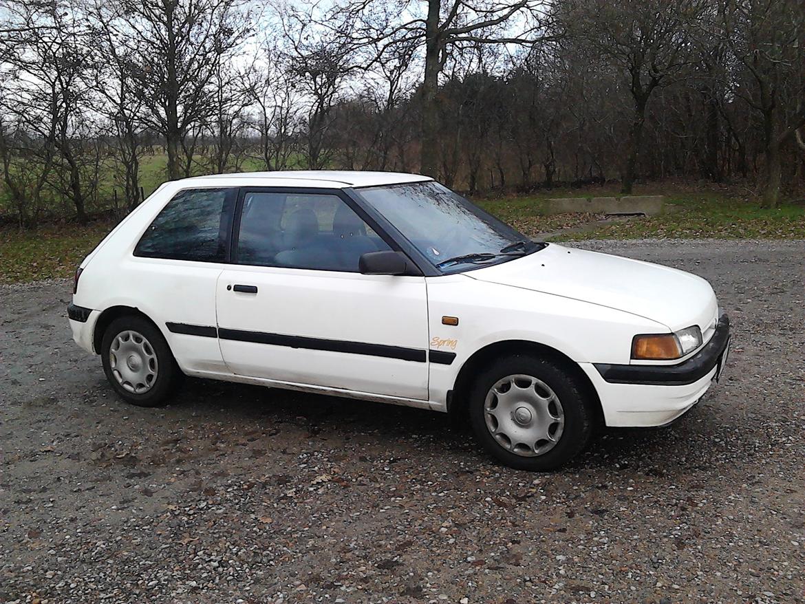 Mazda 323 Hatchback billede 14