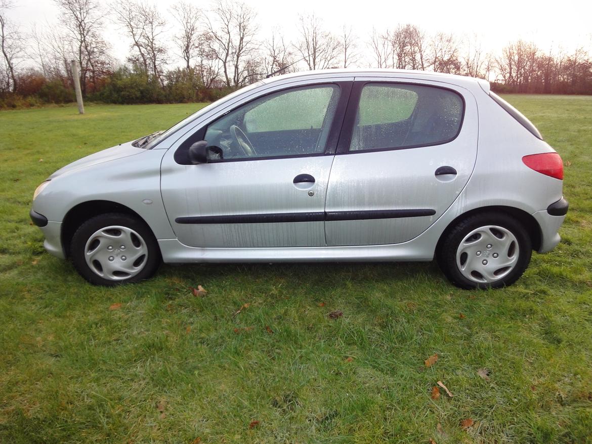 Peugeot 206 1,6 xr billede 4