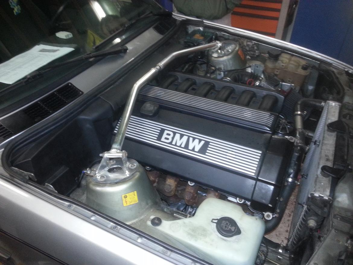 BMW E30 320i - M50B20 billede 7