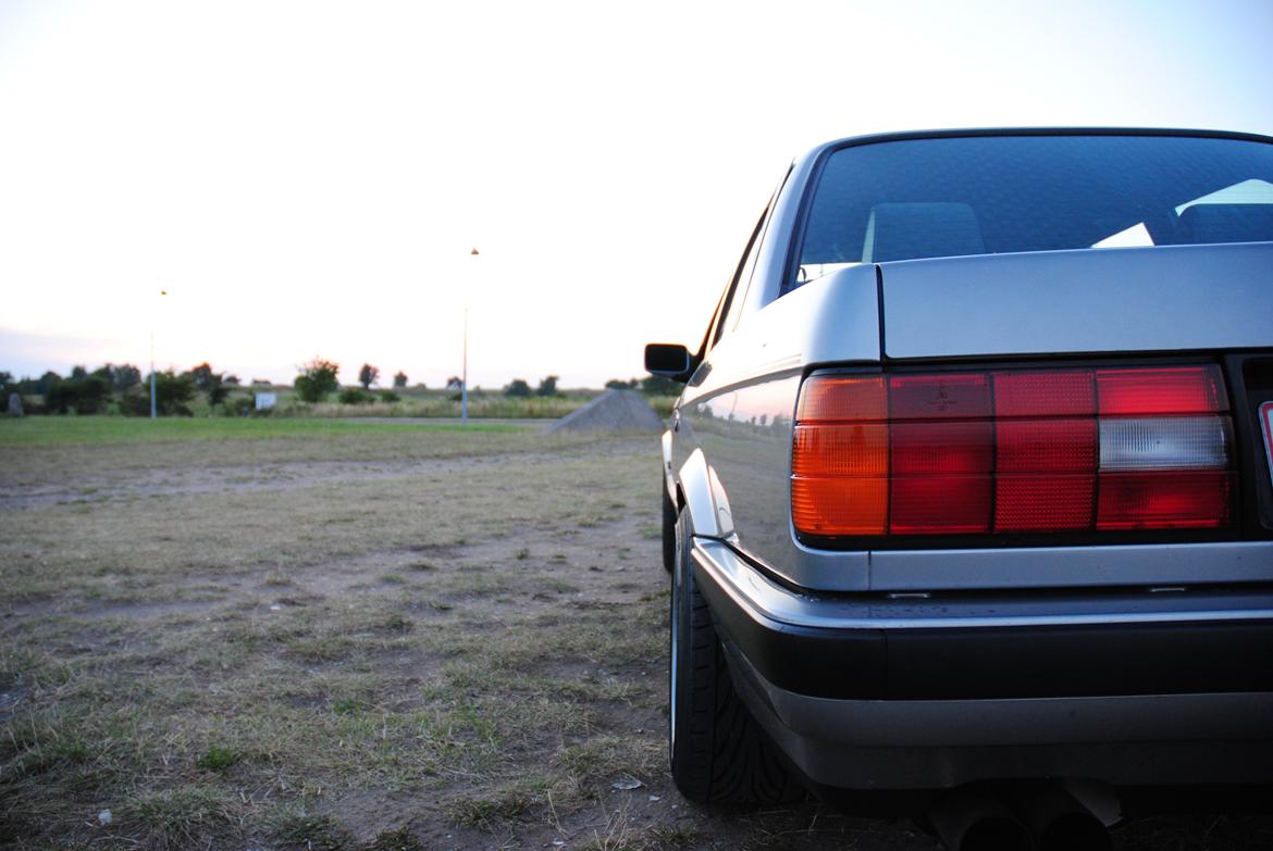BMW E30 320i billede 3