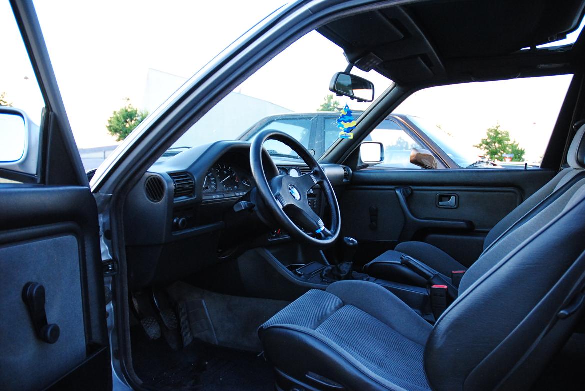 BMW E30 320i billede 5