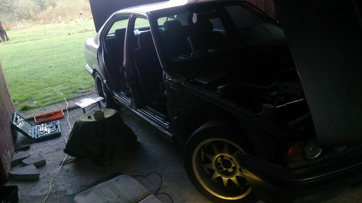 BMW e34 520i 24v billede 17