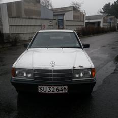 Mercedes Benz 190E