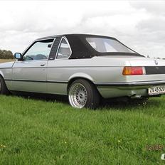 BMW e21 323i baur