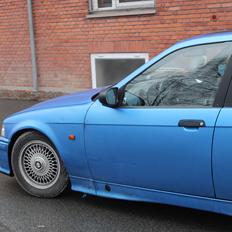 BMW E36 325i