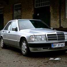 Mercedes Benz 190E - 2.6