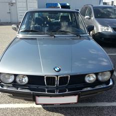 BMW E28 525i