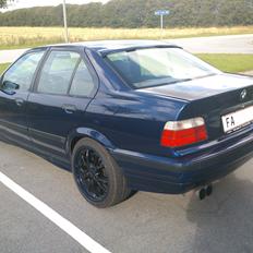 BMW E36 320i - solgt