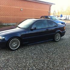 BMW 320d coupe Edition Sport solgt 