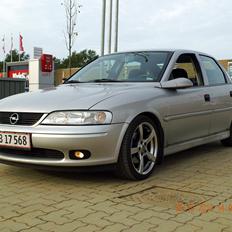 Opel vectra b facelift sedan