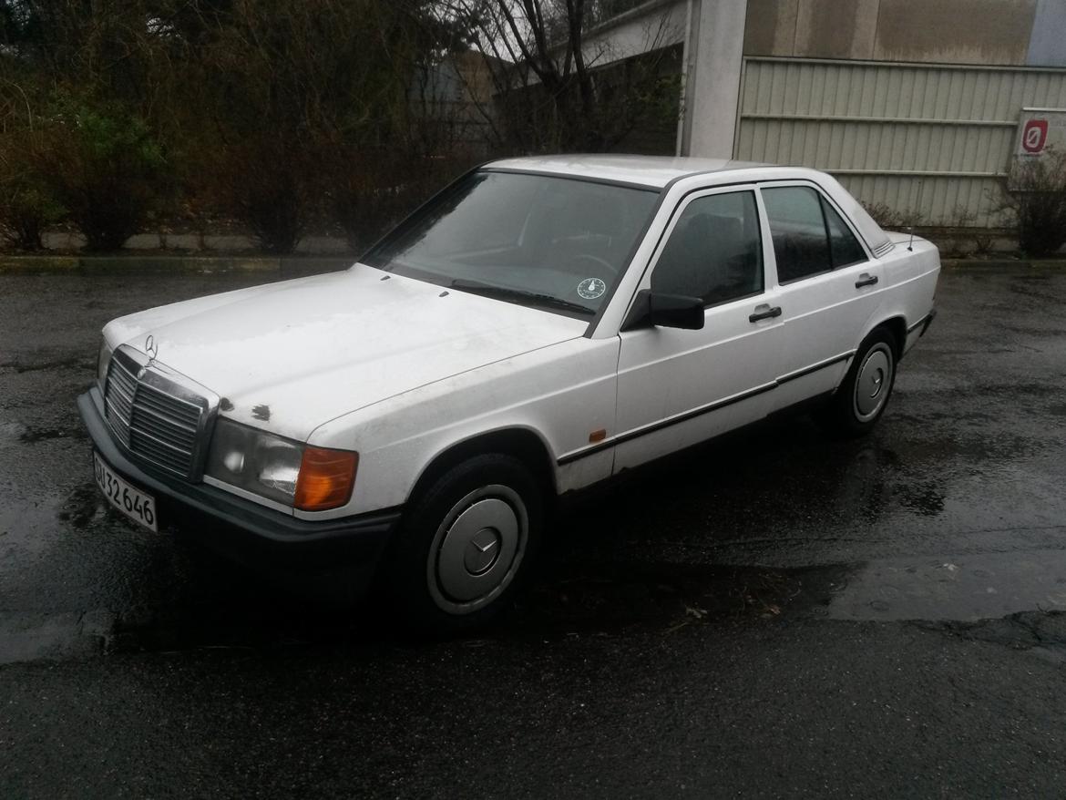 Mercedes Benz 190E billede 1