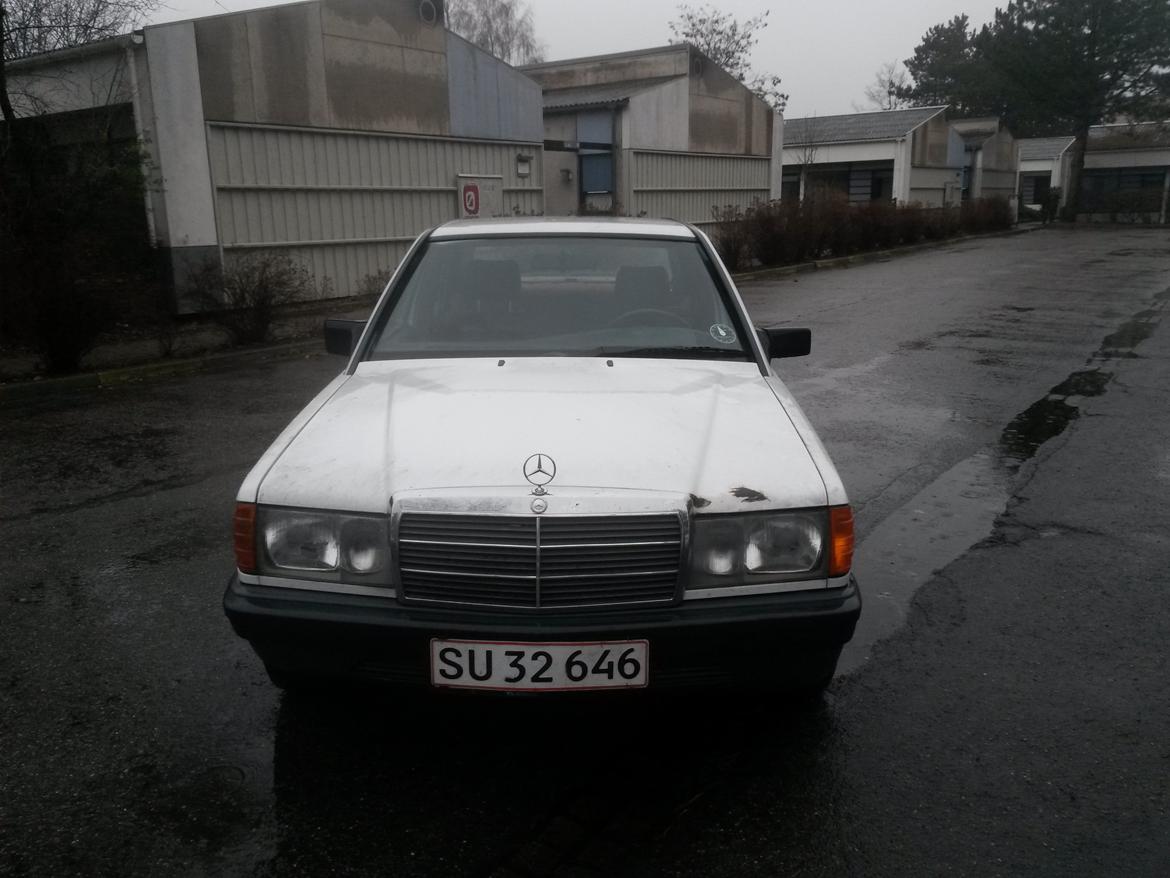 Mercedes Benz 190E billede 2