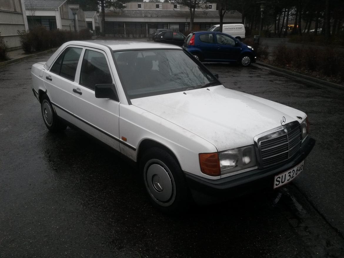 Mercedes Benz 190E billede 3