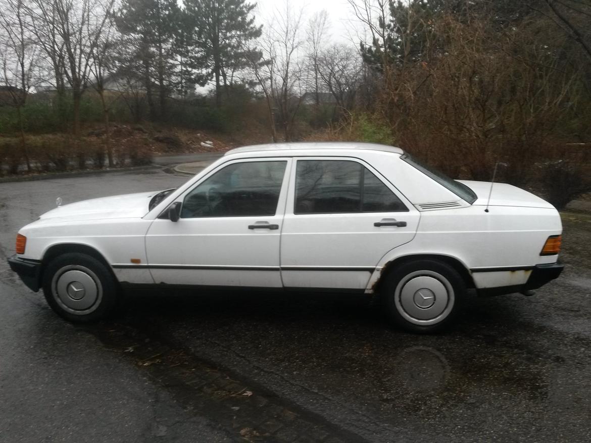 Mercedes Benz 190E billede 8