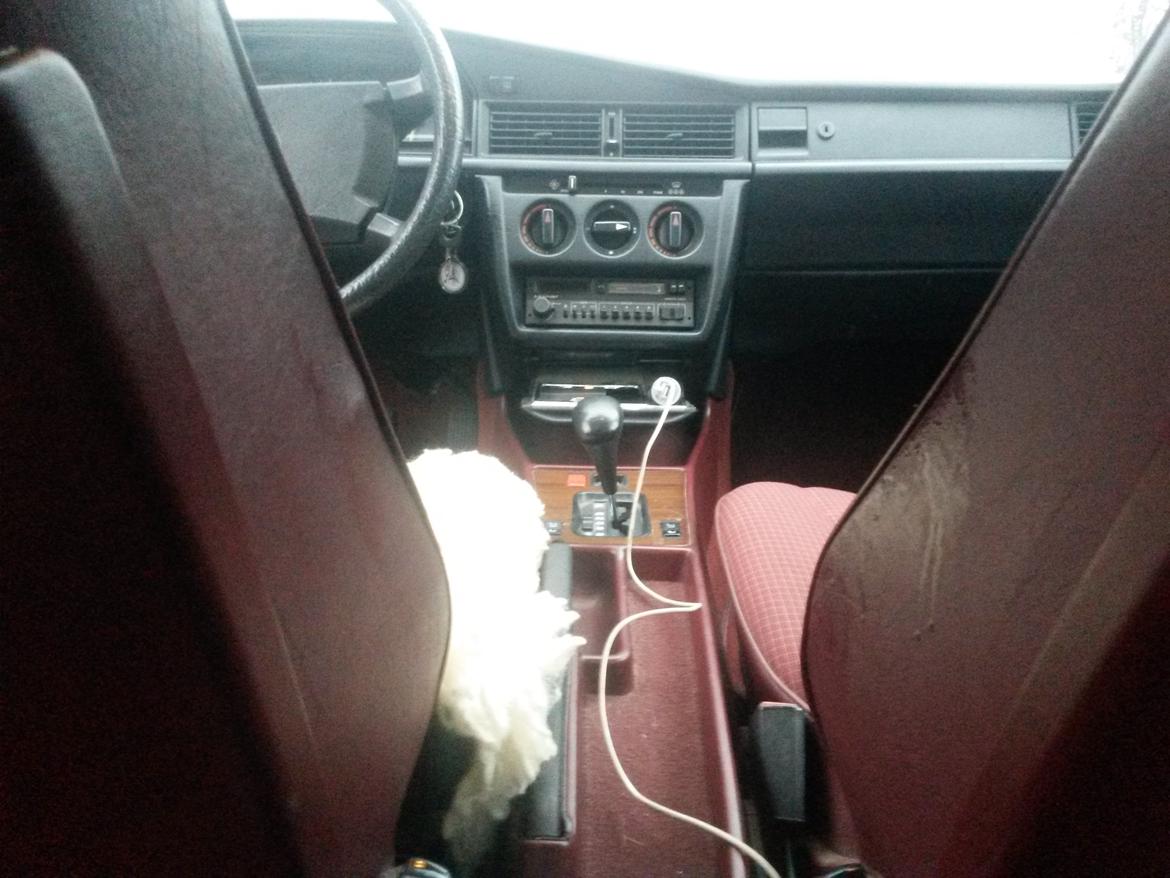 Mercedes Benz 190E billede 18