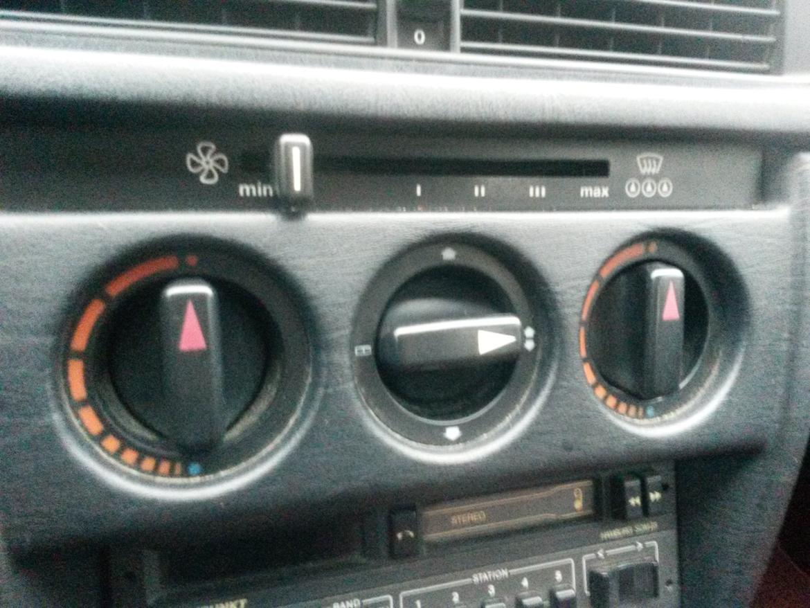 Mercedes Benz 190E billede 26