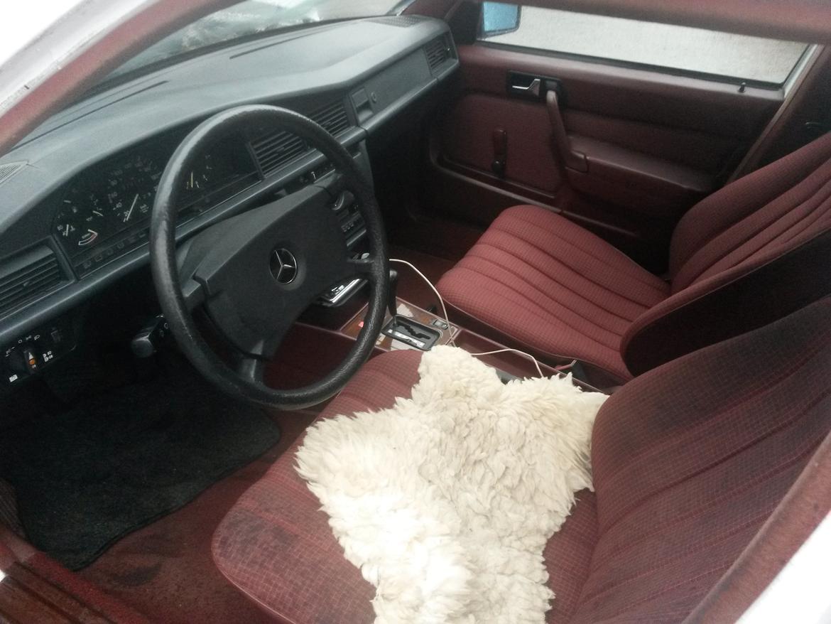 Mercedes Benz 190E billede 28