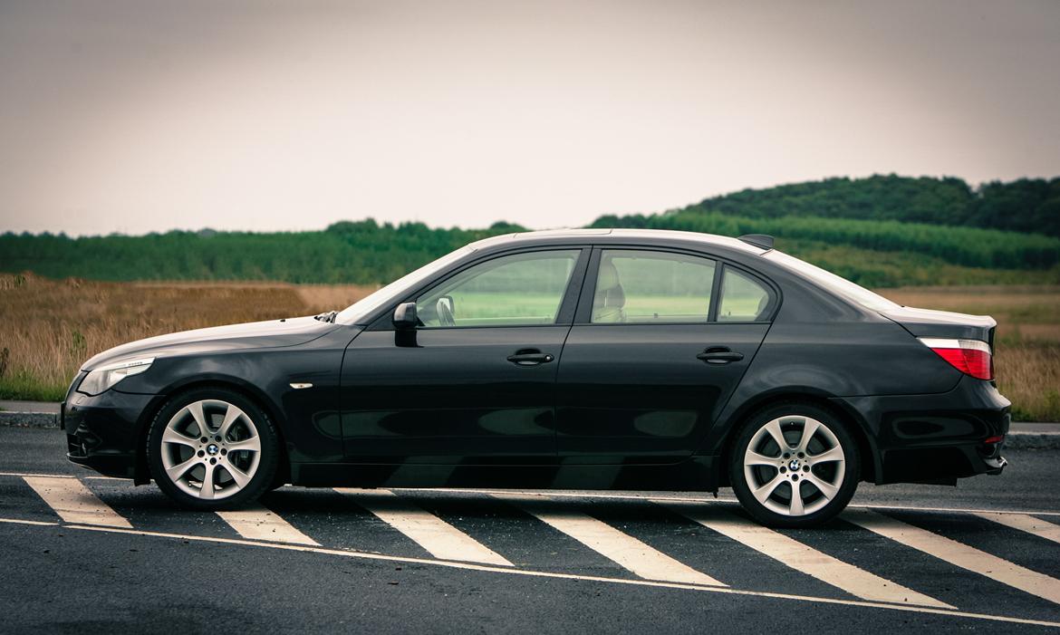 BMW 545i SOLGT billede 1