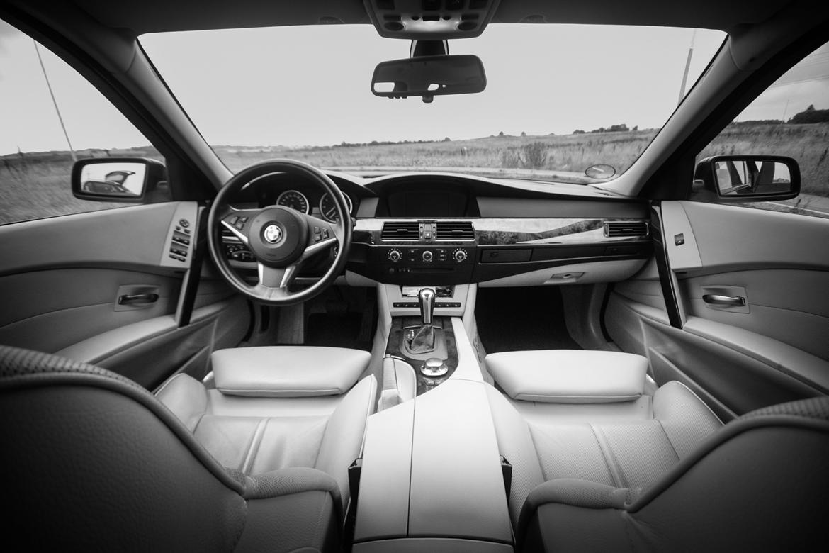 BMW 545i SOLGT billede 16