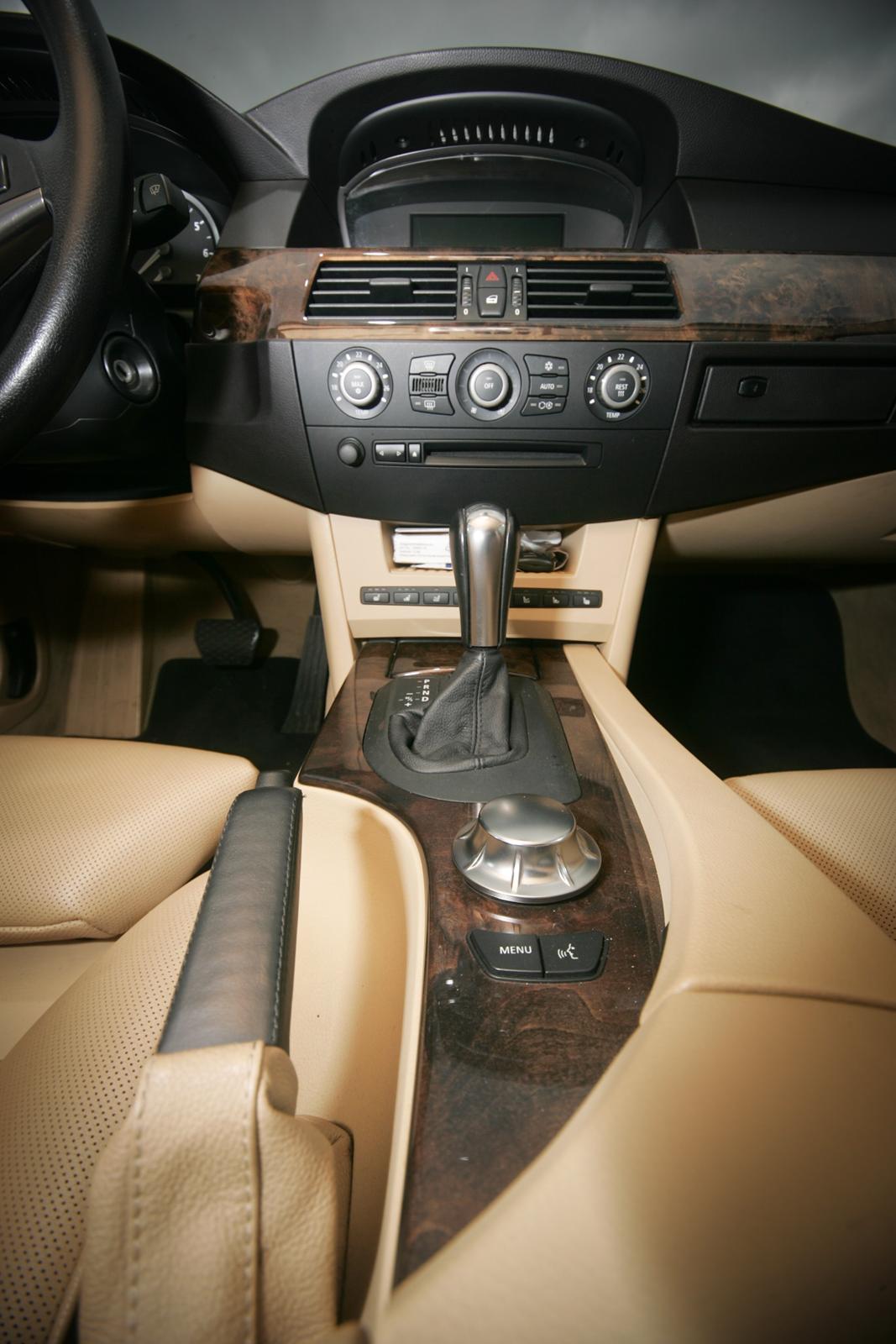 BMW 545i SOLGT billede 18