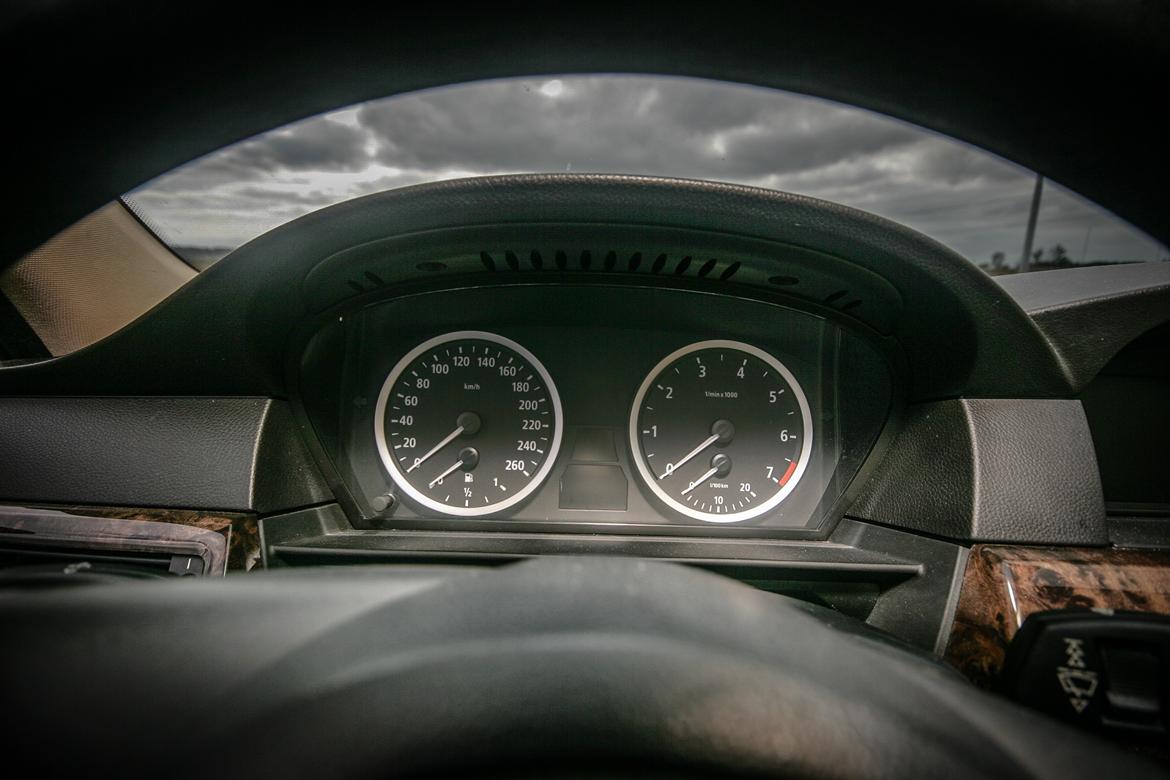 BMW 545i SOLGT billede 19