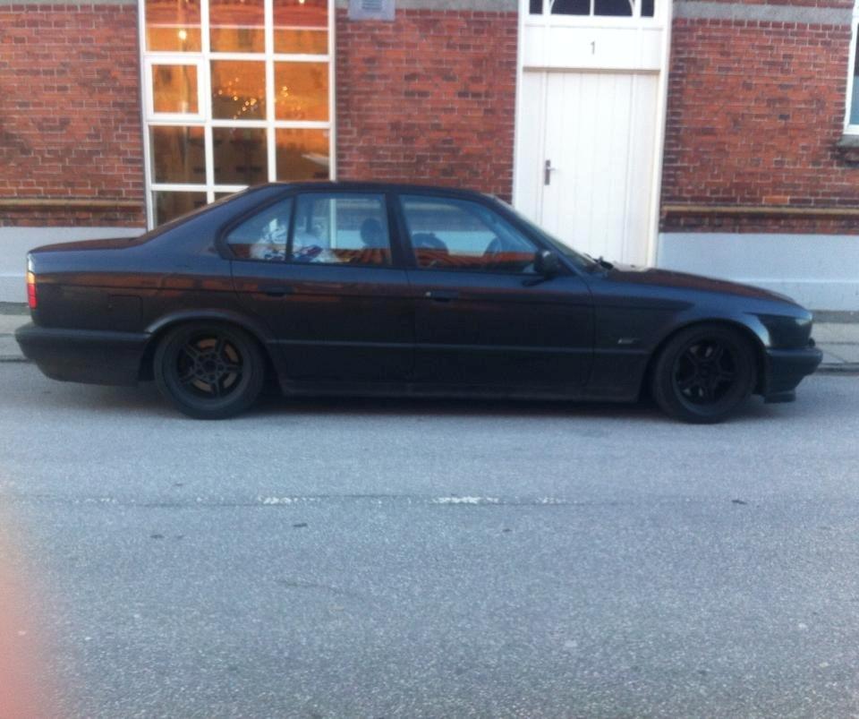 BMW E34 540i V8 billede 1