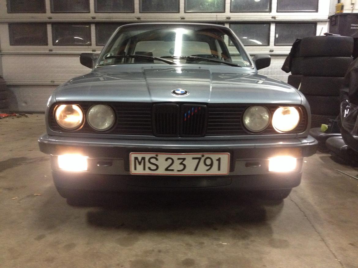 BMW E30 320i billede 11