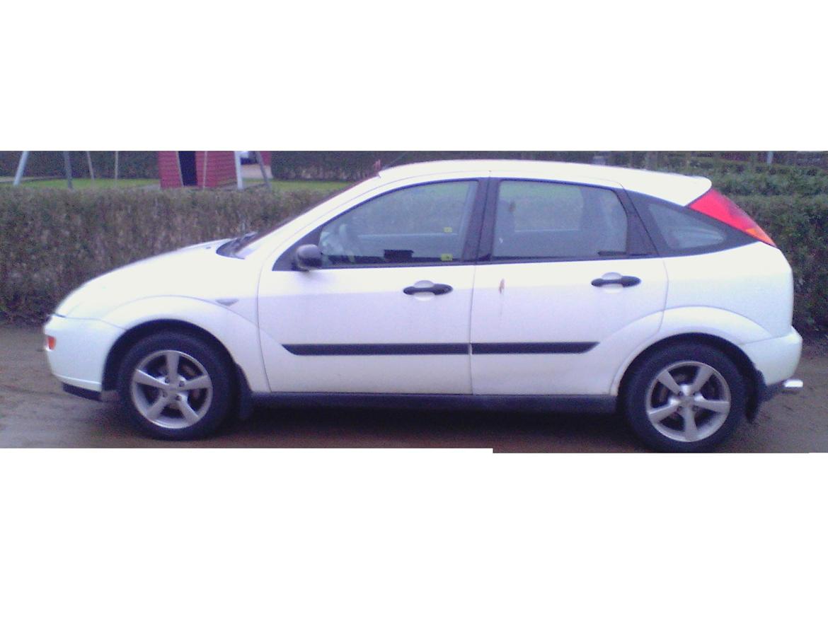 Ford Focus solgt  billede 4