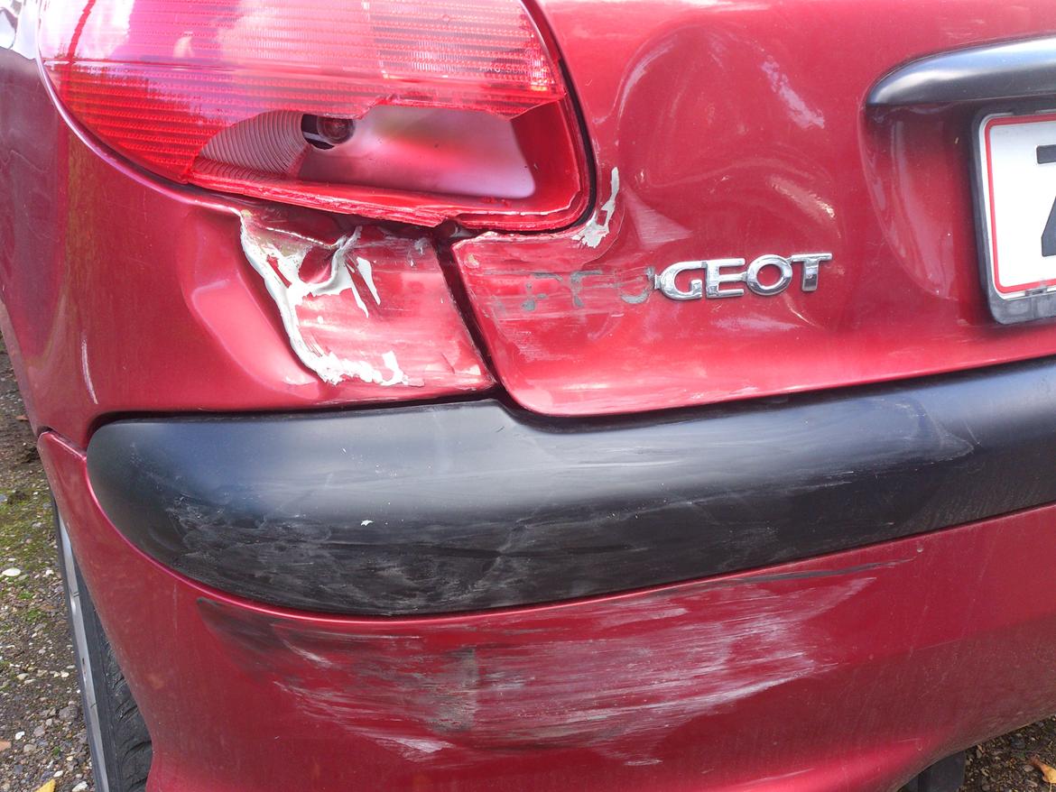 Peugeot 206 s16 - Påkørt af en kvinde....
 billede 4