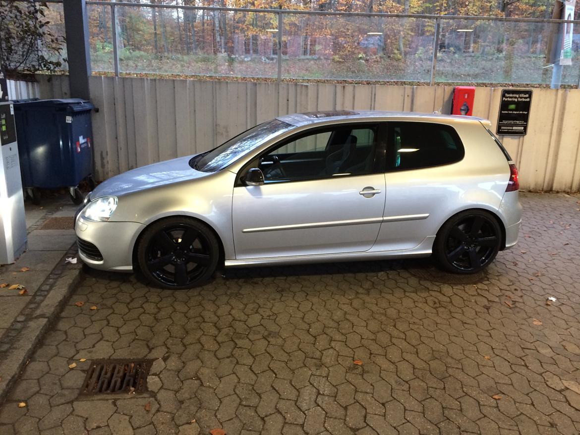 VW Golf 5 R32 DSG - Vinter mode med 19" Rs6 fælge i sorte.... billede 26