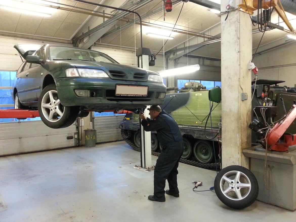 Nissan Primera SLX W11 STC billede 2