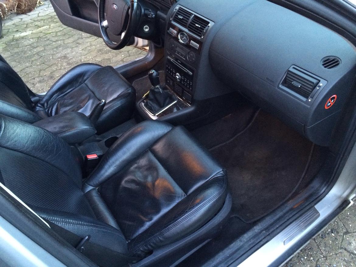 Ford Mondeo: SOLGT billede 1