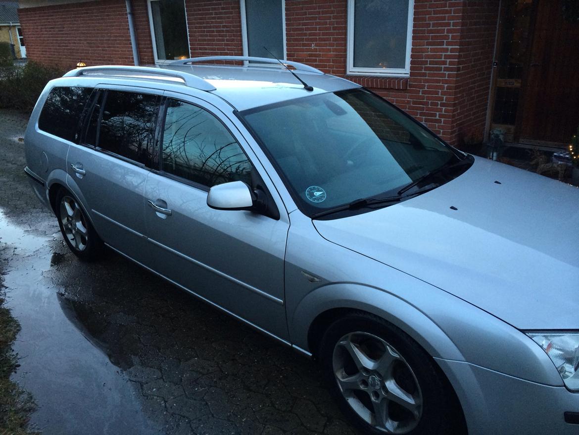 Ford Mondeo: SOLGT billede 9