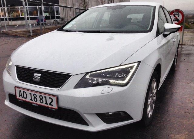 Seat Leon 2.0 TDI Style - solgt billede 3