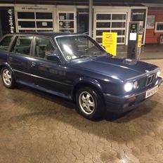 BMW E30 325IX touring