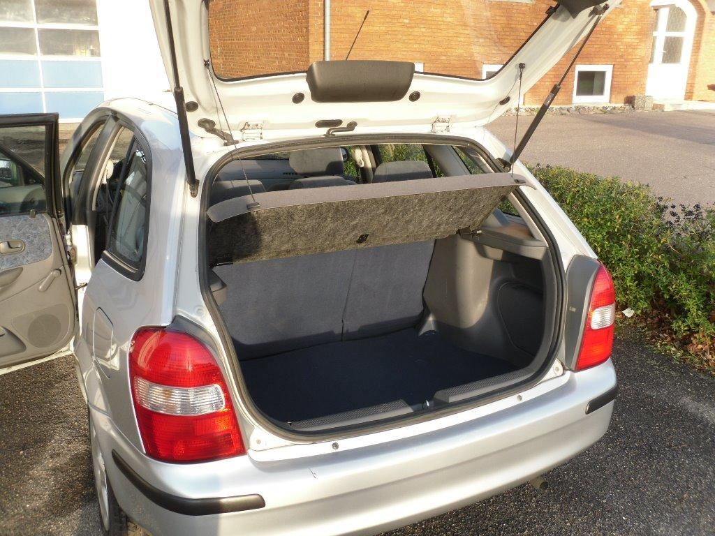 Mazda 323F LX Mk IX billede 9